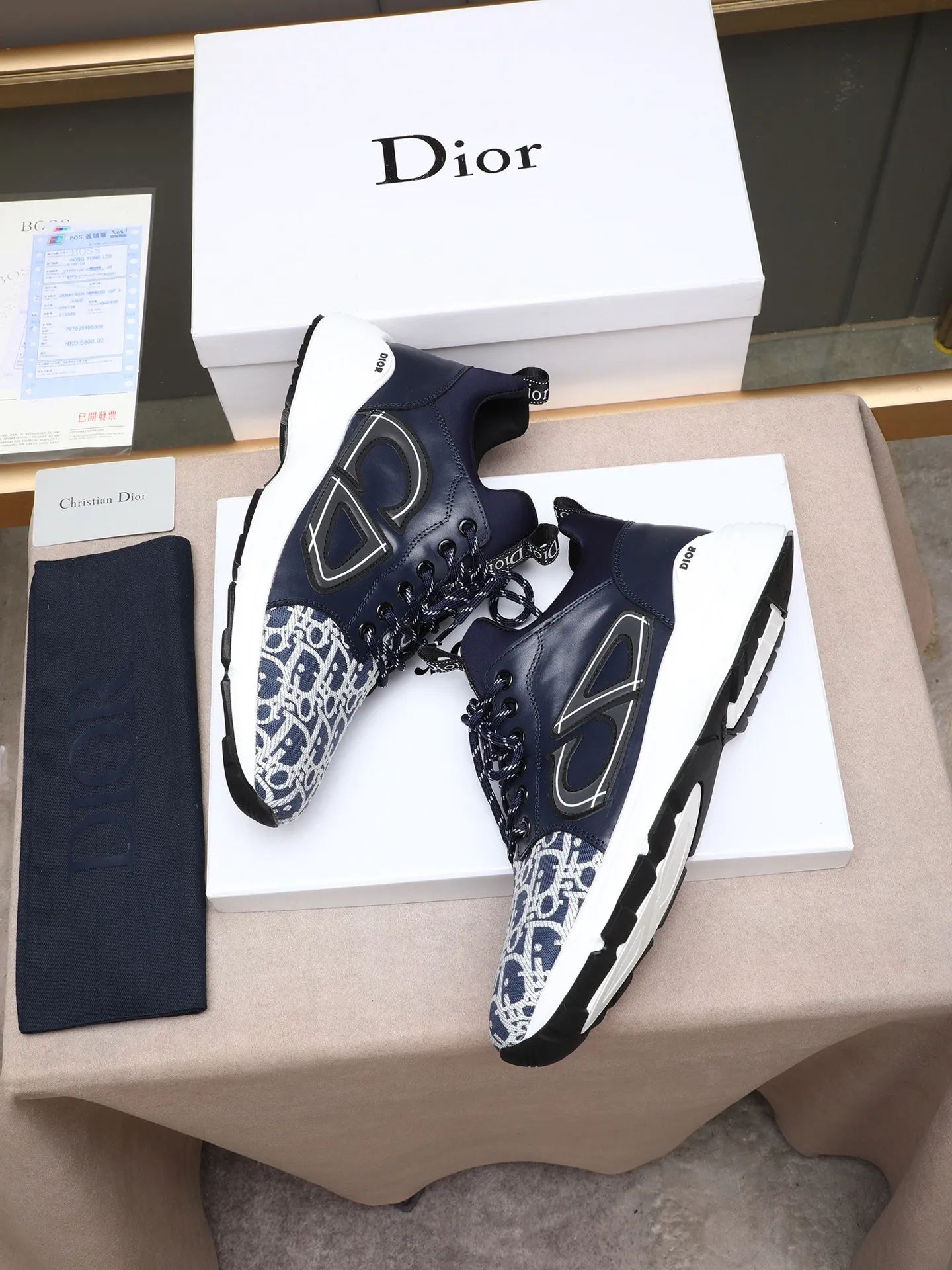 Men's shoes 💰460 💰Dior [Dior] 😘😘High-end series of casual men's shoes, simple and elegant👍👍👍The upper is made of first-layer genuine leather spliced ​​with Dior's special material [sun][sun]; imported first-layer sheepskin lining; special outsole, wear-resistant, lightweight, the overall design is harmonious and unified without lacking personality 👣🌟✨You deserve it! 5 colors😍Sizes 38~44. (45 custom-made) The picture above is a big seller🔥🔥🔥